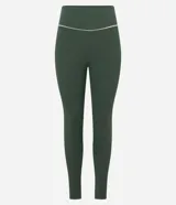 Pantalón legging deportiva confeccionada en microfibra acanalada color verde militar, con detalle de vivo contrastante.