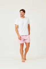 Camiseta blanca de algodón egipcio con elastano, de corte clásico y cuello redondo.