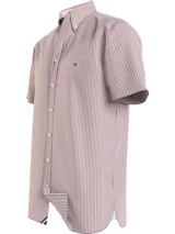 Camisa de manga corta Tommy Hilfiger de algodón a rayas verticales rojas y blancas, con cuello abotonado y logo bordado en el pecho.