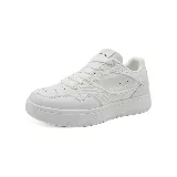 Zapatillas blancas Panama Jack de cuero sintético con detalles de tela y plataforma.