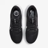 Championes de running Nike Air Zoom Pegasus 40, color negro con detalles en blanco.