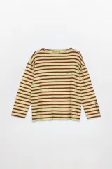 Remera de manga larga a rayas horizontales color beige y marrón, de corte holgado. Tiene bordado 'SP' en el frente y estampado 'PASTICHE' en el brazo.