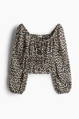 Blusa corta con estampado de leopardo, escote cuadrado elástico con cordón ajustable, mangas globo largas con puños elásticos y costuras elásticas en la cintura para un efecto fruncido.