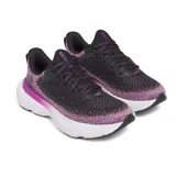 Zapatillas de running Under Armour Infinite para mujer, con capellada de tejido knit degradado en tonos gris y verde flúor, logo de la marca en el talón y suela blanca con tecnología HOVR.