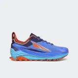Championes de trail running Altra Olympus 5, color azul con detalles en naranja y suela Vibram.
