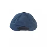 Gorro azul con visera negra y logo de Independent Truck Company bordado en rojo y amarillo.