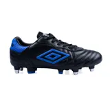 Championes de fútbol Umbro Touch SG, color negro con detalles en azul. Capellada de PU, forro de poliéster, suela de PU y plantilla de poliéster.
