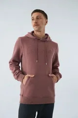 Buzo canguro blanco de algodón y poliéster con capucha, bolsillo delantero y logo bordado.