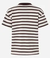 Remera de algodón a rayas horizontales color crema y marrón, con cuello redondo marrón.