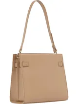 Cartera de hombro color beige con correa ajustable, cierre de solapa, dos compartimentos principales, un compartimento con cremallera, un bolsillo interior con cremallera y el monograma TH en la parte delantera.