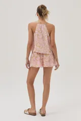 Short con volados estampado, confeccionado en tela de algodón con seda.