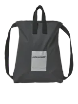 Mochila gris con asas superiores y laterales negras. Estampado frontal con el logo de la marca Jack & Jones en blanco.