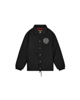 Campera negra tipo coach con cuello clásico, cierre con botones a presión, puños elásticos y cordón ajustable en el ruedo. Estampado en el pecho con el logo de la marca Deus Ex Machina.