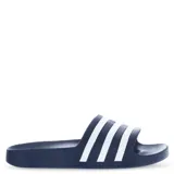 Chanclas Adidas Adilette Aqua color azul marino con tres tiras blancas horizontales en la parte superior.