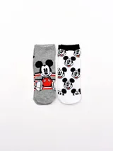 Pack de dos pares de medias de algodón con diseños de Mickey Mouse. Un par es gris con Mickey sentado y rayas horizontales rojas y negras. El otro par es blanco con caras de Mickey en negro.