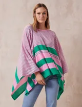 Poncho tejido marca Do Everything In Love, con rayas horizontales rosas y verdes.