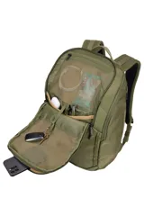 Mochila Thule Chasm de 26 litros, color negro, resistente al clima y duradera. Cuenta con correas transpirables, panel posterior acolchado, correa pectoral ajustable y funda acolchada para computadora portátil de hasta 15,6".