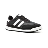 Championes urbanos American Sport, color blanco con detalles en negro y beige. Presentan las tres tiras clásicas de Adidas en color negro.