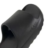 Sandalias Adidas Adilette Lumia unisex, color negro, de una sola pieza con plantilla contorneada y suela texturizada.