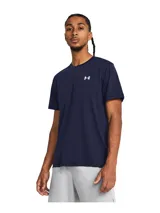 Remera deportiva negra de manga corta, con logo Under Armour estampado en blanco en el pecho.