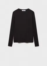 Camiseta de manga larga negra, de corte ajustado y cuello redondo.