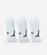 Kit de 3 pares de medias invisibles Puma blancas con logo negro.