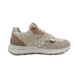 Zapatillas deportivas Osada en tonos beige y marrón, con detalles en cuero sintético y malla.