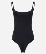 Body negro sin mangas, confeccionado en microfibra, con breteles finos, escote en U y cierre en la entrepierna.