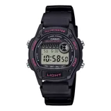 Reloj digital Casio modelo W220H-1A2VDF con caja y correa de resina negra. Presenta un diseño deportivo con pantalla digital de lectura clara, luz LED, funciones de cronómetro, alarma diaria, calendario automático y resistencia al agua de hasta 50 metros.