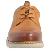 Zapato acordonado de cuero color caramelo, con plantilla hipoalergénica combinada con BLOOM® y suela de Eva con cortes que brindan mayor flexibilidad al caminar.