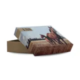 Billetera de símil cuero color azul marino con bordado blanco en forma de rombo al frente. Interior con visor, doble repartición para billetes, tarjeteros y bolsillo.