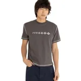 Remera gris con estampado de figuras geométricas en el pecho, cuello redondo y mangas cortas con dobladillo.