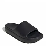 Sandalias Adidas Adilette Lumia negras con plataforma plana y logo de la marca en la tira superior.