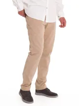 Pantalón de hombre RKF modelo Turin, estilo chino, color gris, corte moderno, tiro medio, con tecnología Natural Flex.