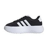 Championes Adidas Grand Court Platform negros con detalles en blanco, suela con plataforma y ajuste con cordones. Inspirados en el estilo deportivo de los años 70.