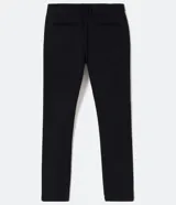 Pantalón de vestir negro, corte slim fit, confeccionado en sarga de algodón y elastano.