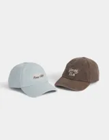 Gorra marrón de gabardina con efecto lavado y bordado frontal con la frase "Leisure Enjoy Life Club" en color blanco.