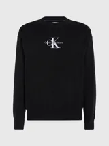 Sweater negro de algodón orgánico con cuello redondo y logo de Calvin Klein Jeans bordado en blanco en el pecho.