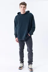Pantalón de jean negro de corte slim.