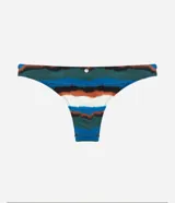Bombacha de bikini estampada con rayas aquareladas en tonos azul, verde, blanco y naranja.