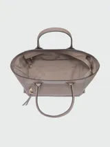 Bolso tote Longchamp modelo Mailbox, tamaño L, color gris topo, confeccionado en cuero granulado.
