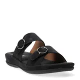 Sandalias negras de mujer marca Lady Confort Bertrand, con dos tiras anchas con hebillas plateadas y suela plana.