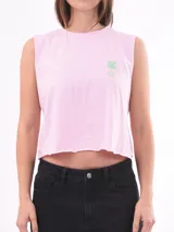 Musculosa blanca con estampado frontal con la frase 'do nothing club'.