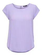 Camiseta lila de poliéster reciclado con cierre zip y diseño más largo en la espalda.