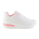 Championes deportivos blancos con detalles en rosa, suela blanca y cámara de aire rosa.