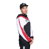 Campera deportiva Umbro con capucha, cierre frontal y diseño color block en negro, blanco y rojo.