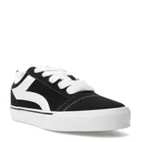 Championes urbanos negros con detalles en blanco, suela blanca y cordones blancos.