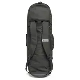 Bolso negro para transportar skateboards, con logo de la marca Kyoto en el frente. Cuenta con cierre de doble sentido, bolsillo con cierre, asa acolchada, correas para mochila, bolsillo externo de malla, protector de PU, delimitador interno y protección acolchada de 360°.