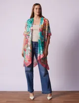Kimono Barrington de satén con estampado floral multicolor y mangas cortas.