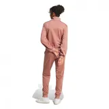 Conjunto deportivo Adidas Essentials Feel Cozy para mujer, color rosa con detalles en blanco. Incluye campera con cierre y pantalón largo.